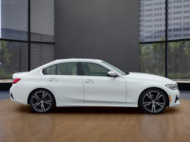 Used 2021 BMW 330i Sedan w/ Driving Assistance Package RWD image 4
