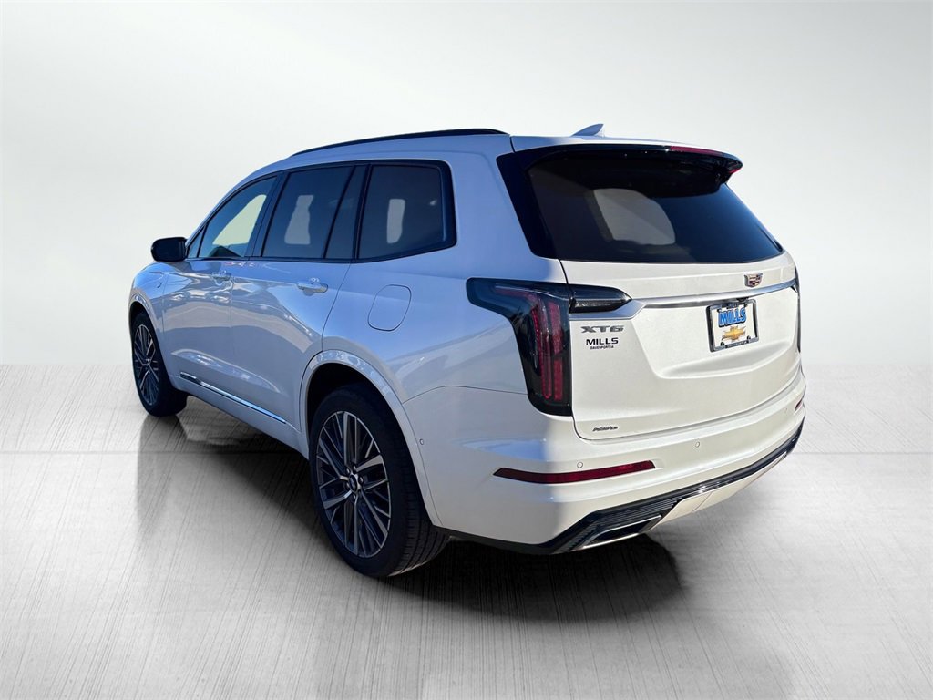 Used 2023 Cadillac XT6 Sport w/ Platinum Package image 7