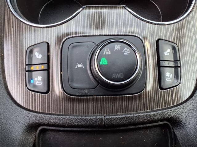 Used 2022 GMC Acadia SLT w/ Technology Package AWD/4WD image 25