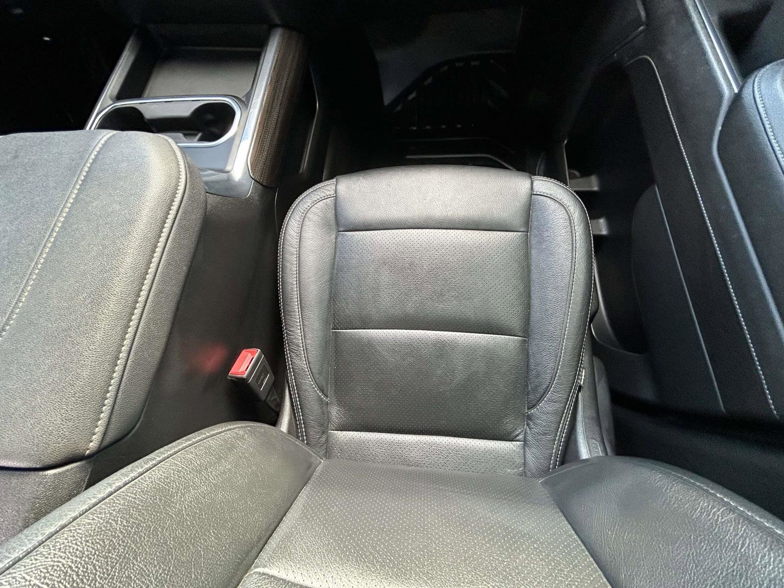 Used 2024 Chevrolet Silverado 3500 LT w/ Convenience Package image 14