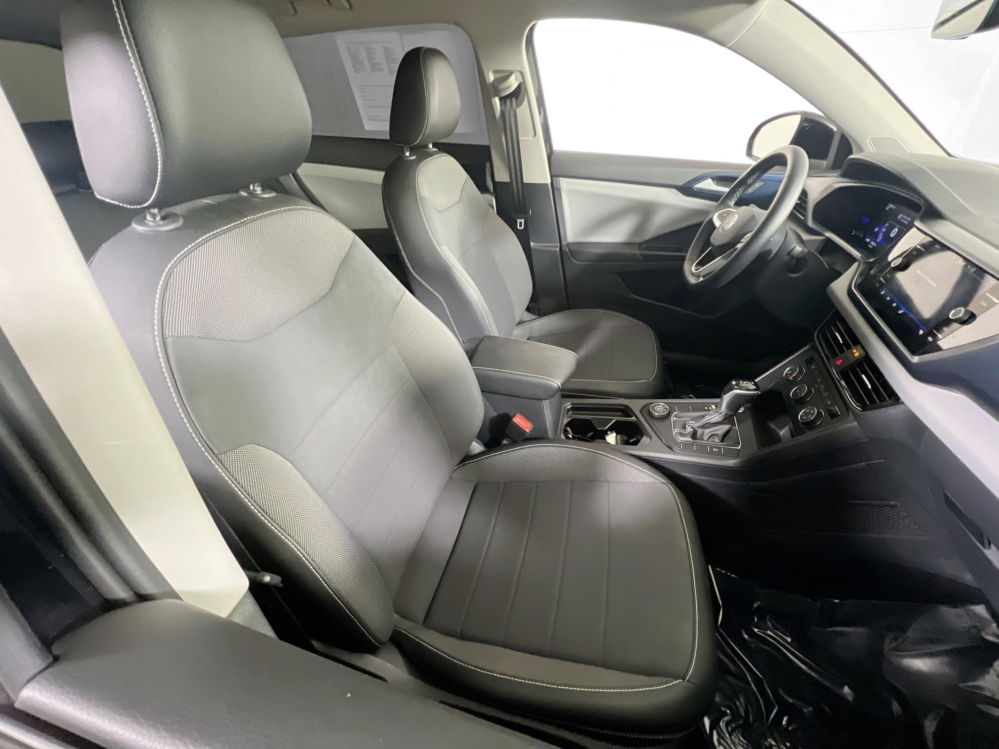 Used 2022 Volkswagen Taos SE image 26