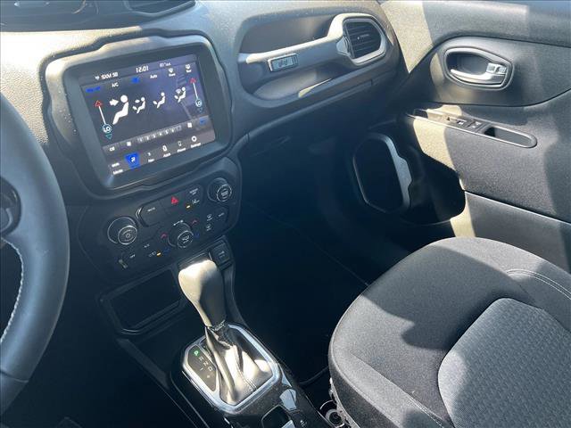 Used 2021 Jeep Renegade Latitude image 15