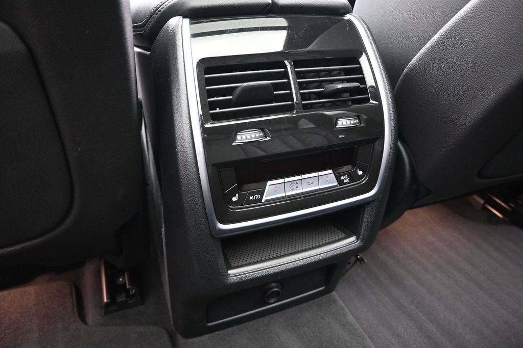 Used 2023 BMW X5 xDrive40i AWD/4WD image 21