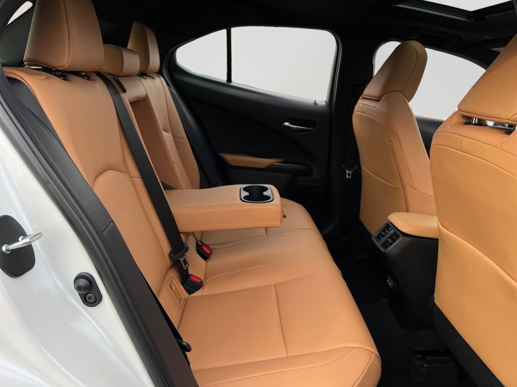 New 2025 Lexus UX 300h AWD image 6