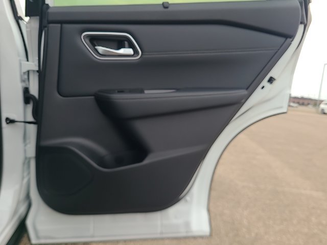 New 2026 Nissan Rogue Platinum AWD/4WD image 28