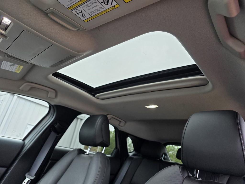 Certified 2025 MAZDA CX-30 AWD 2.5 S w/ Premium Package image 23