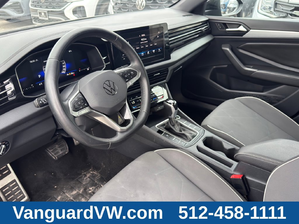 Used 2025 Volkswagen Jetta Sport FWD image 8
