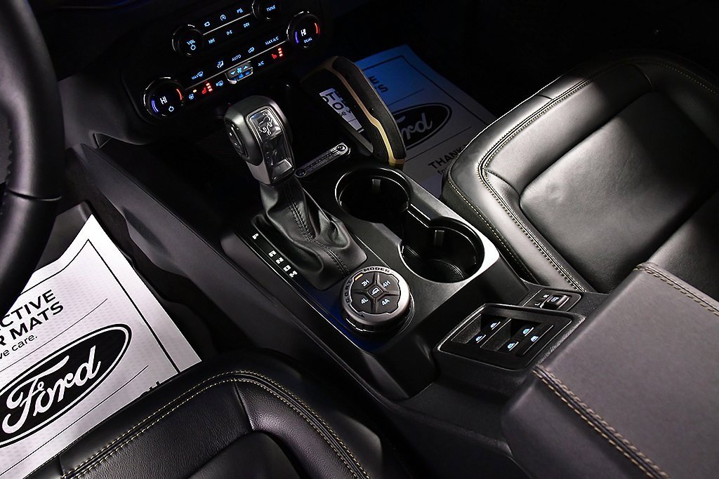 Used 2025 Ford Bronco Badlands image 22