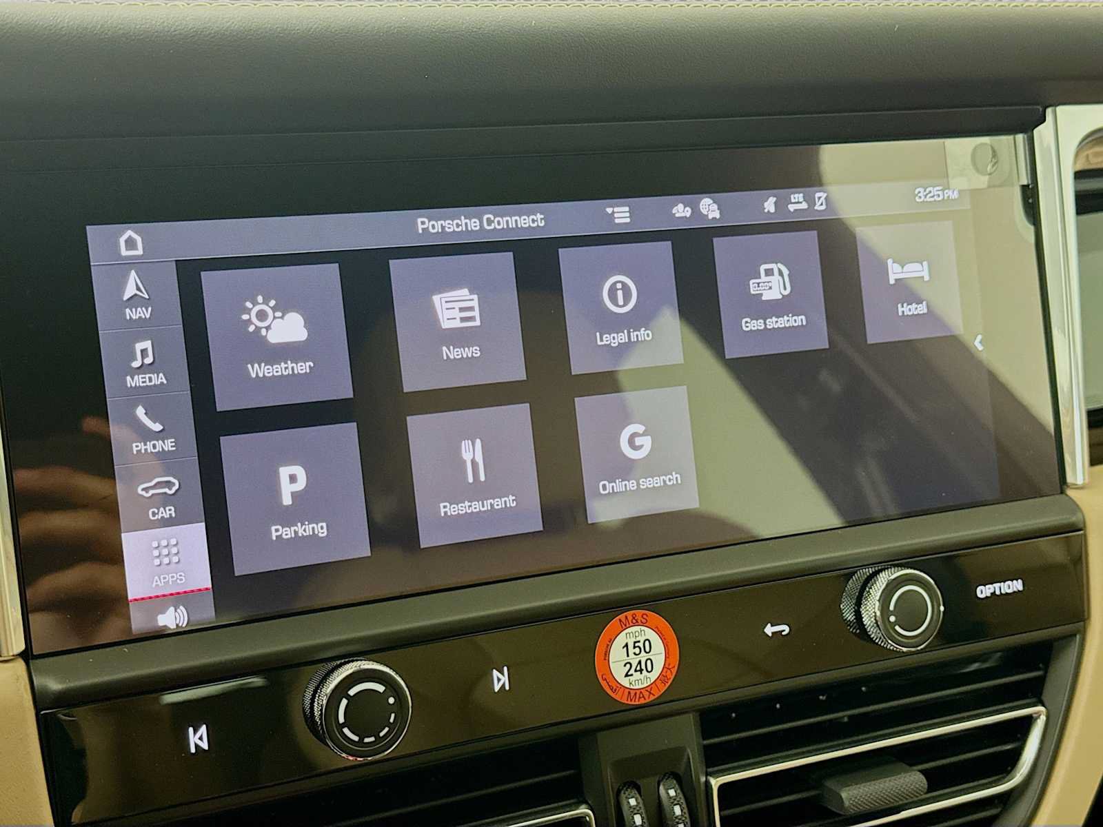 New 2026 Porsche Macan AWD/4WD image 17