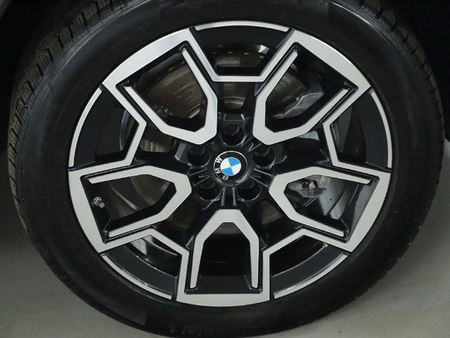 Used 2025 BMW X1 xDrive28i w/ Technology Package image 12