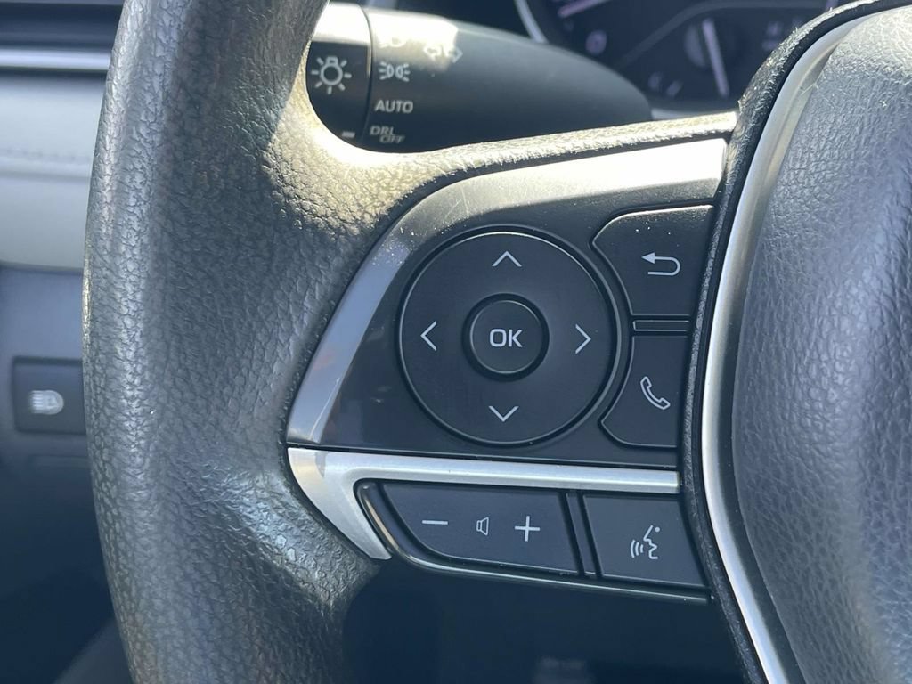 Used 2022 Toyota Camry LE FWD image 21