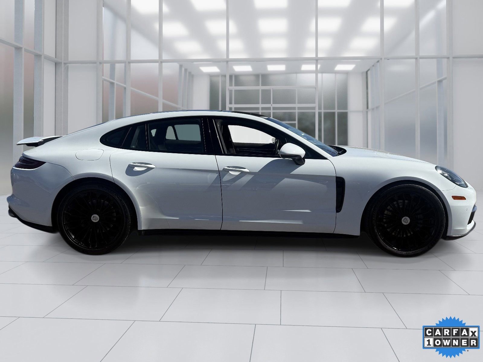Used 2018 Porsche Panamera 4S image 7
