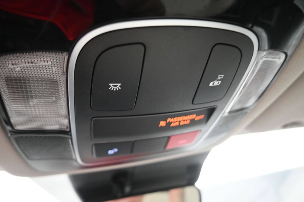 Used 2025 Hyundai Sonata SEL FWD image 13
