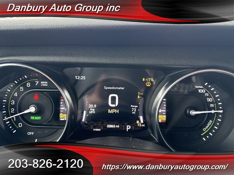 Used 2022 Jeep Wrangler Unlimited Sahara w/ Cold Weather Group AWD/4WD image 11