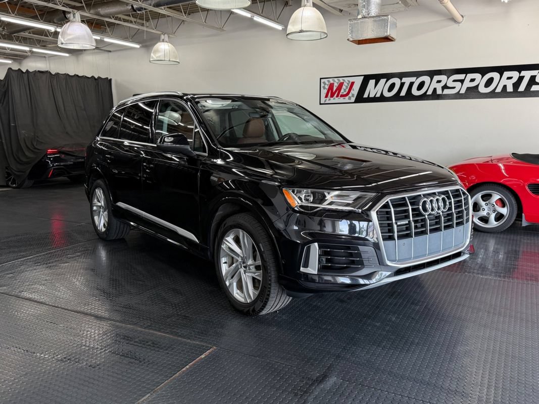 Used 2020 Audi Q7 3.0T Premium Plus w/ Premium Plus Package AWD/4WD image 1