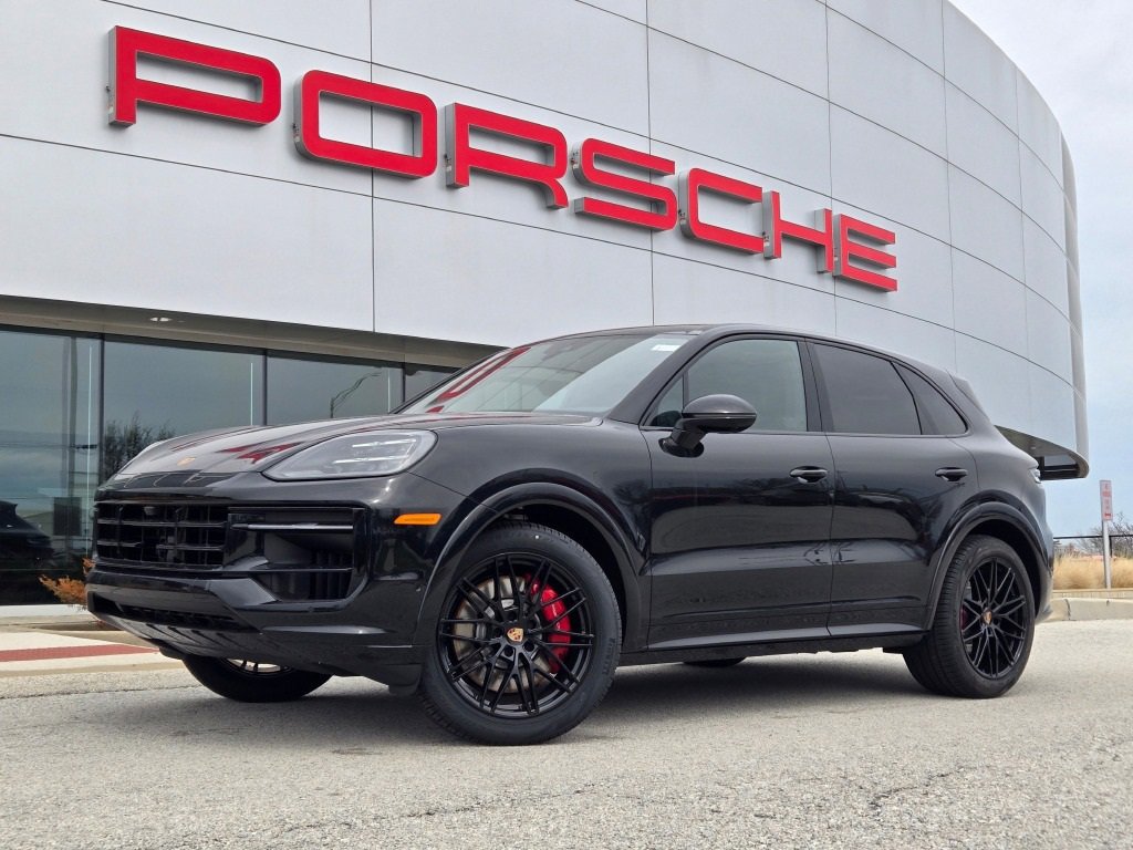 New 2025 Porsche Cayenne S