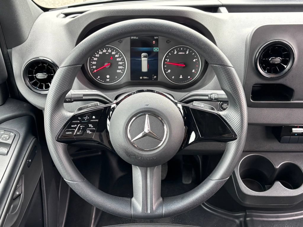 Used 2025 Mercedes-Benz Sprinter 2500 image 29