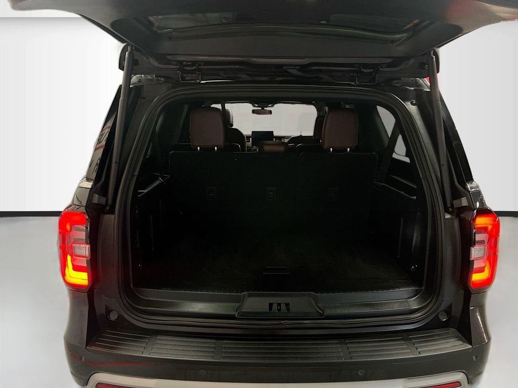 Used 2024 Ford Expedition Max Limited image 28