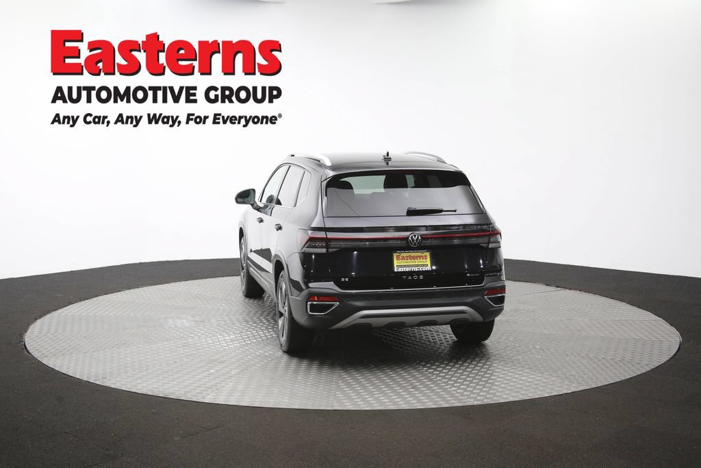 Used 2025 Volkswagen Taos SE AWD/4WD image 35