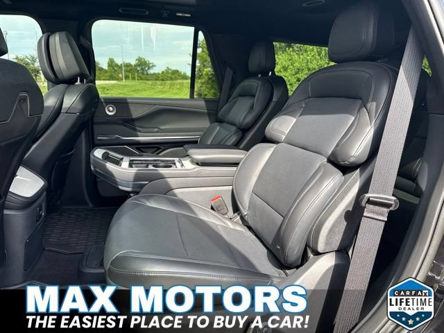 Used 2025 Lincoln Navigator Reserve w/ Jet Appearance Package AWD/4WD image 14