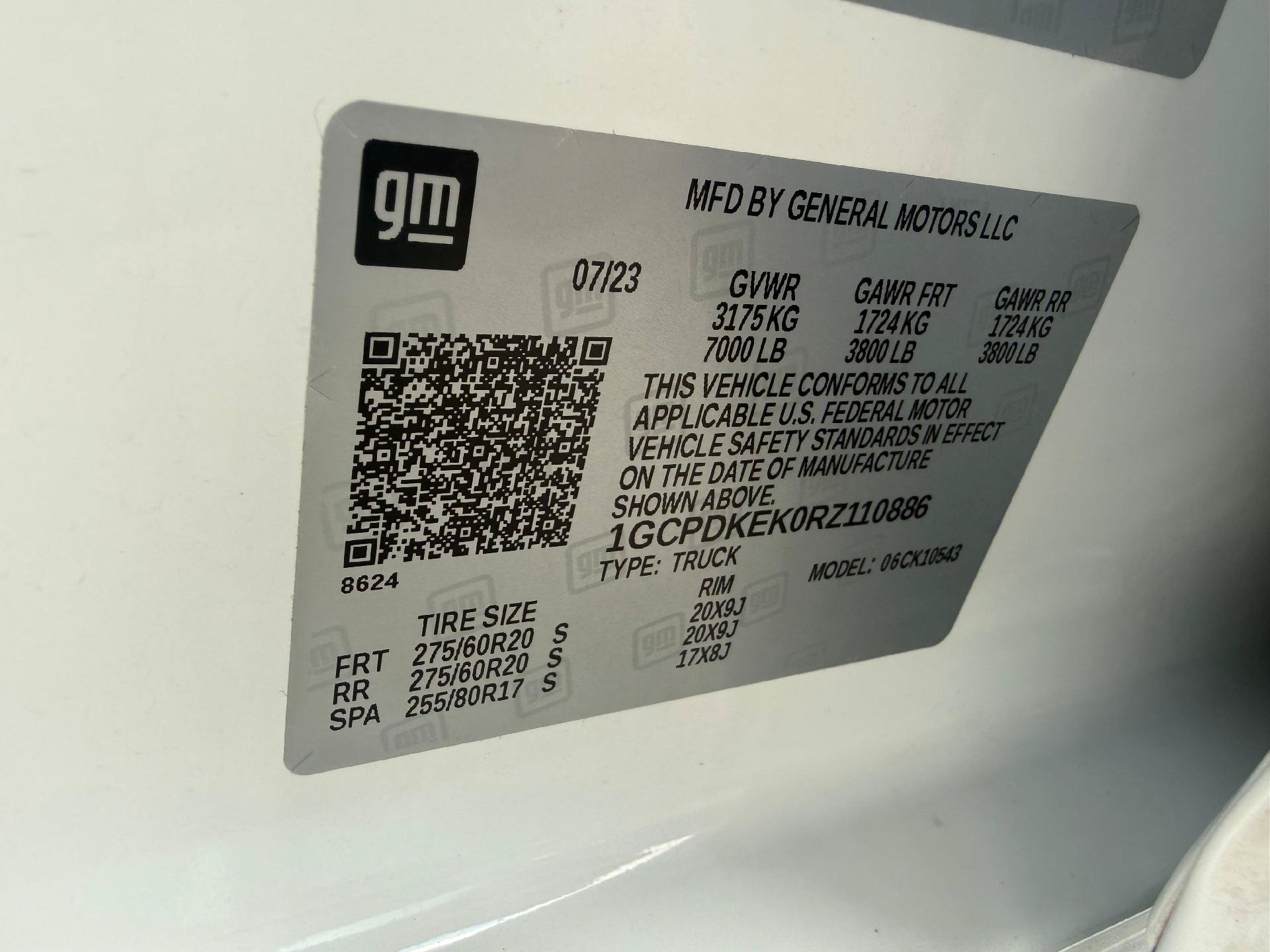 Used 2024 Chevrolet Silverado 1500 LT AWD/4WD image 23