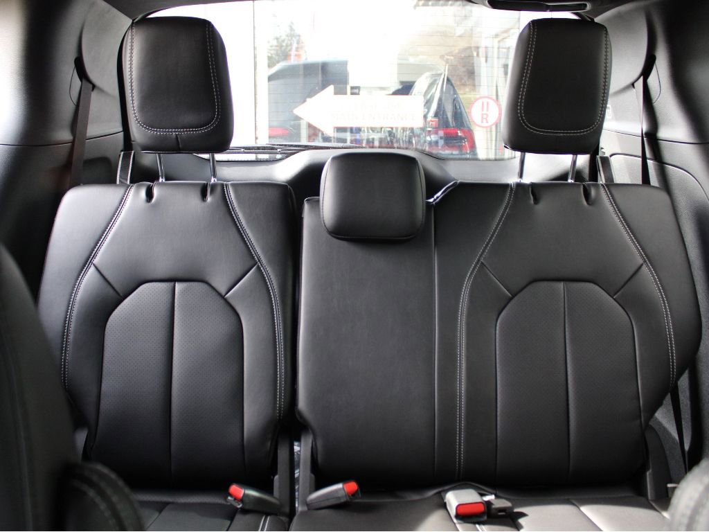 New 2026 Chrysler Pacifica Select image 35
