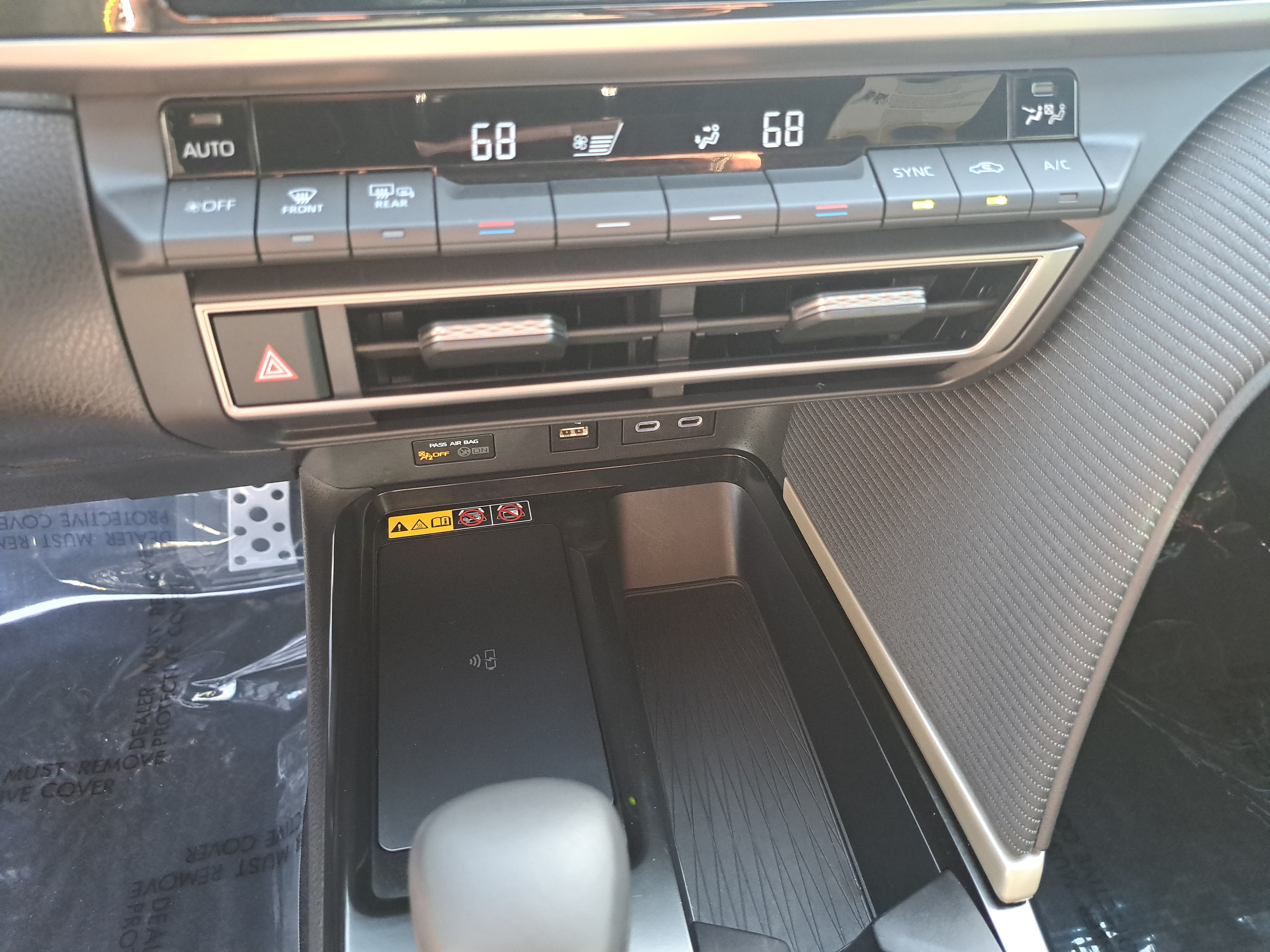Used 2025 Toyota Camry SE w/ Convenience Package FWD image 19