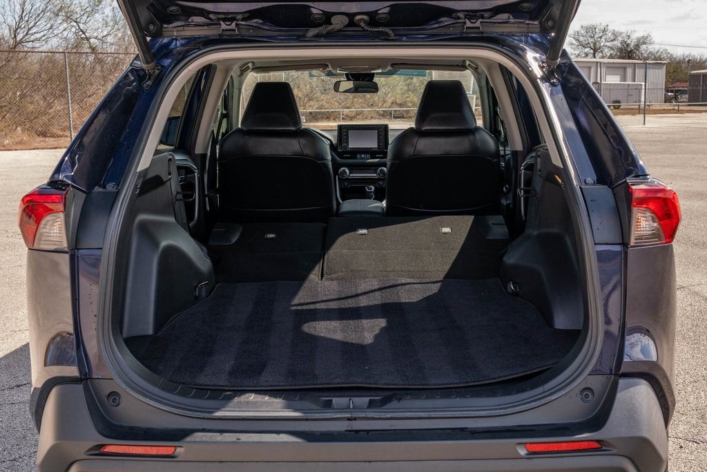 Used 2021 Toyota RAV4 XLE Premium FWD image 25