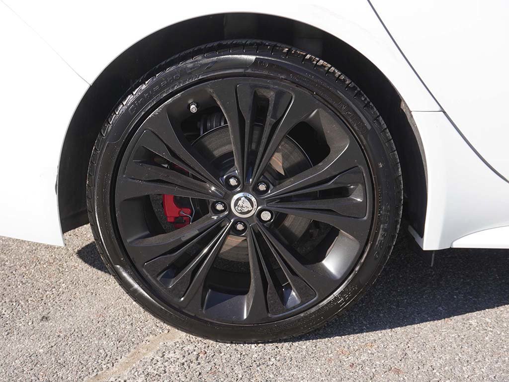Used 2024 Jaguar XF R-Dynamic SE RWD image 22