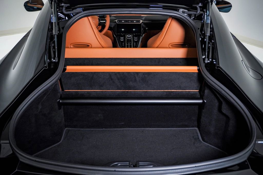 New 2026 Aston Martin V8 Vantage S image 31