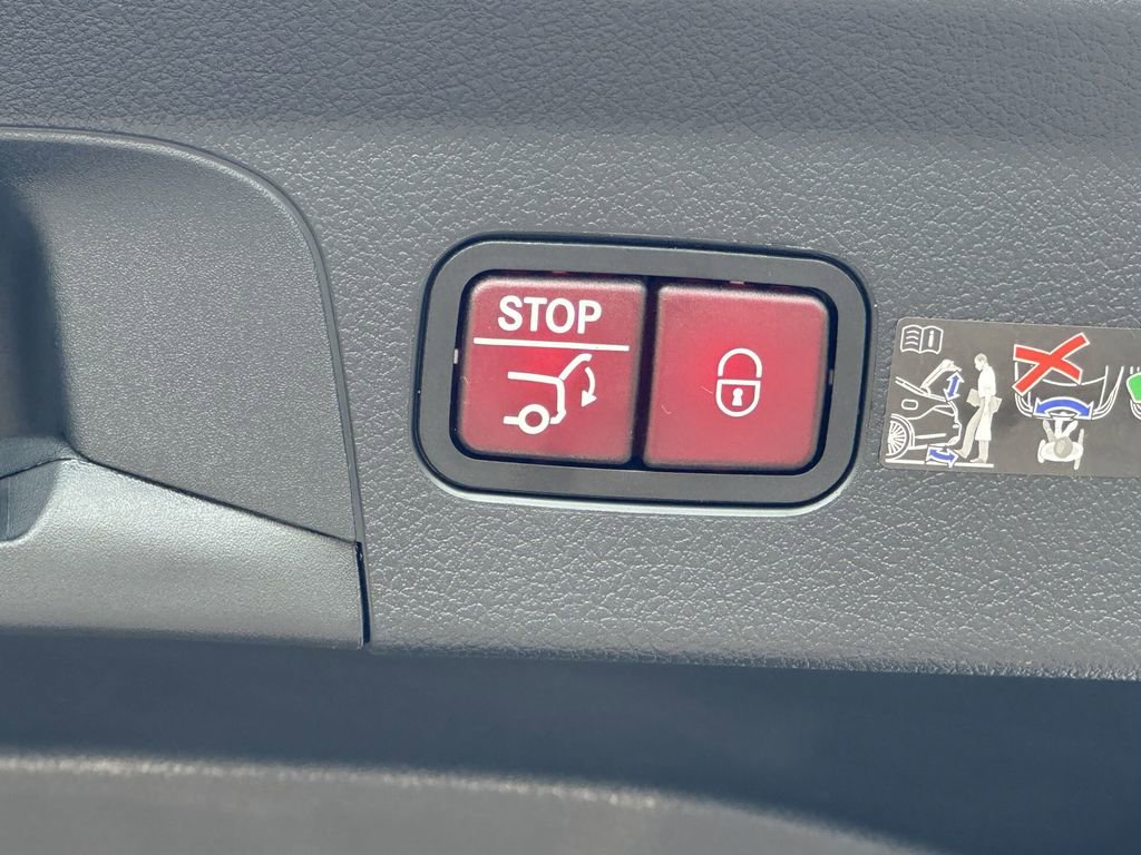 New 2025 Mercedes-Benz GLE 53 AMG 4MATIC Coupe image 22