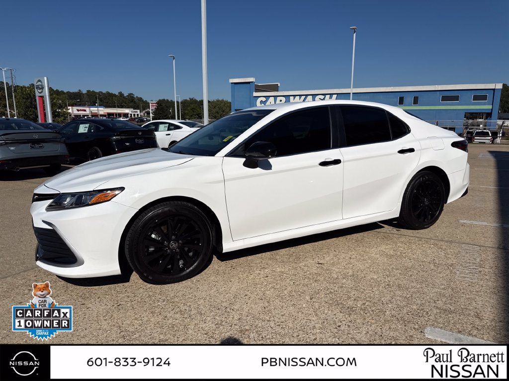 Used 2024 Toyota Camry LE FWD image 2