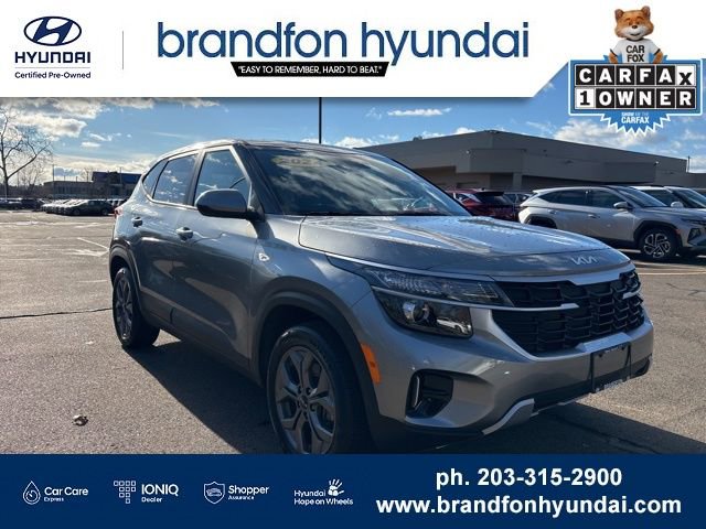 Used 2024 Kia Seltos LX AWD/4WD image 1