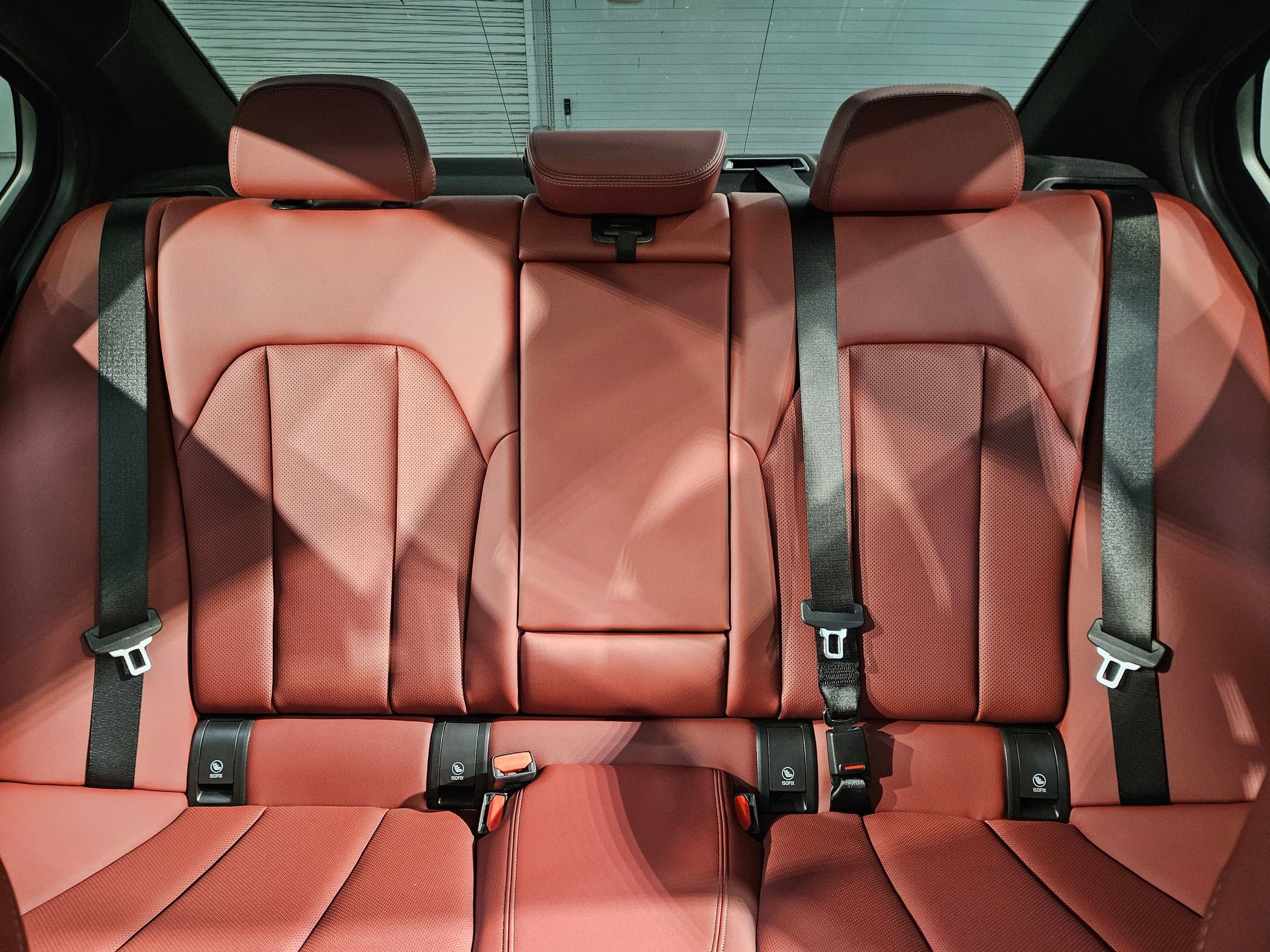 Used 2025 BMW 330i Sedan w/ Premium Package image 13