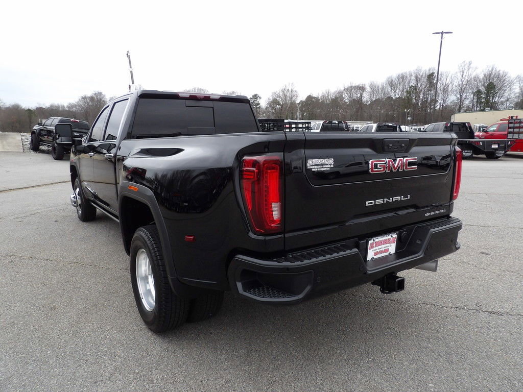 Used 2023 GMC Sierra 3500 Denali w/ Denali Ultimate Package AWD/4WD image 5