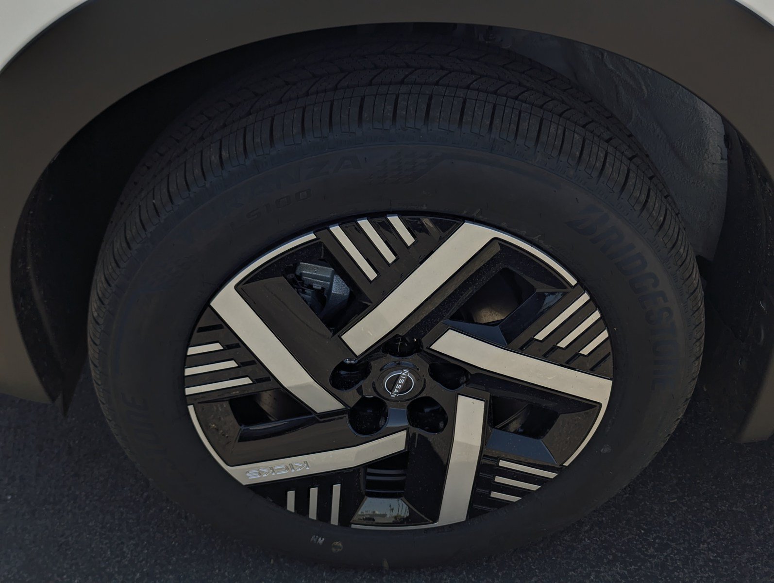 New 2026 Nissan Kicks SV FWD image 7