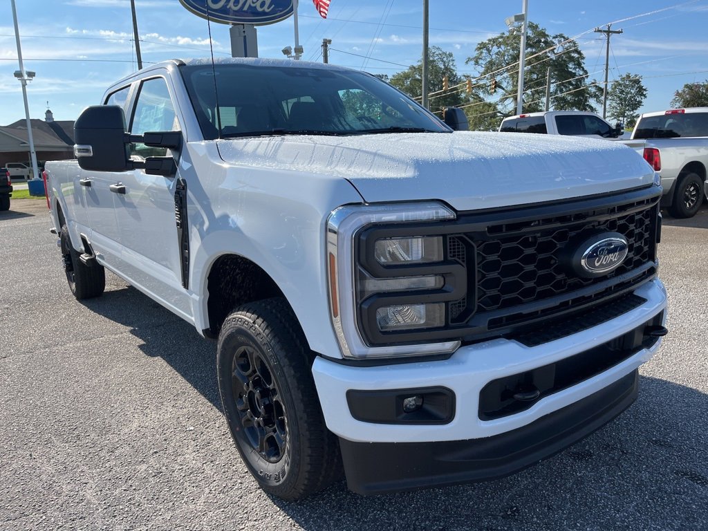 New 2026 Ford F350 4x4 Crew Cab Super Duty image 3