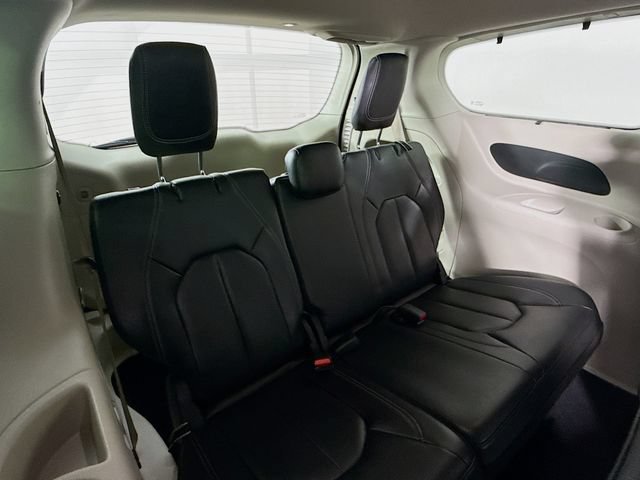 Used 2022 Chrysler Pacifica Touring-L AWD/4WD image 26