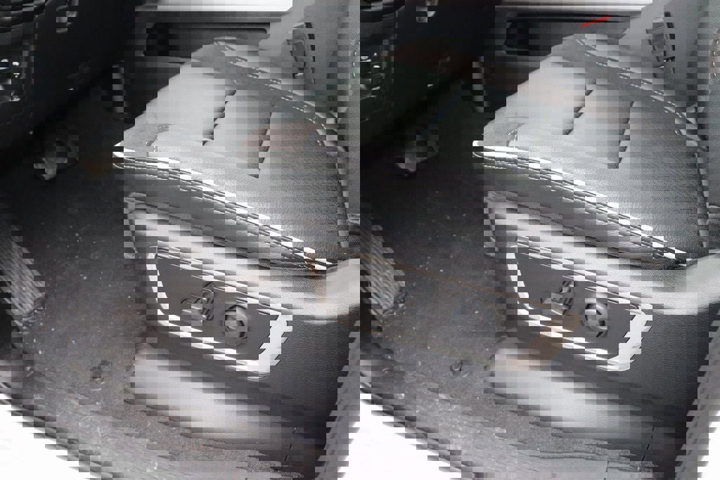 New 2025 RAM 1500 Laramie w/ Night Edition image 13