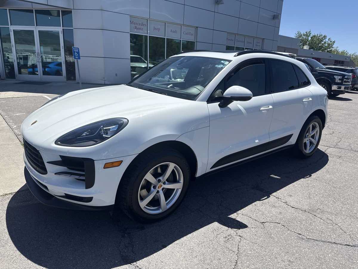 Used 2019 Porsche Macan AWD/4WD image 2
