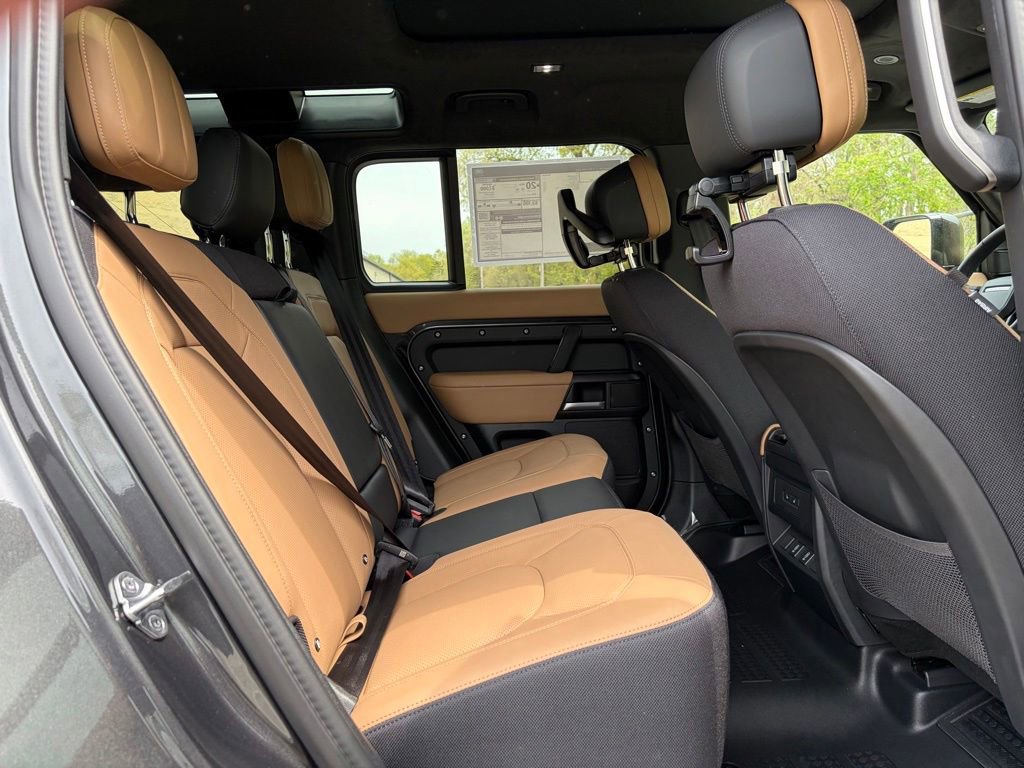 New 2026 Land Rover Defender 110 X AWD/4WD image 17