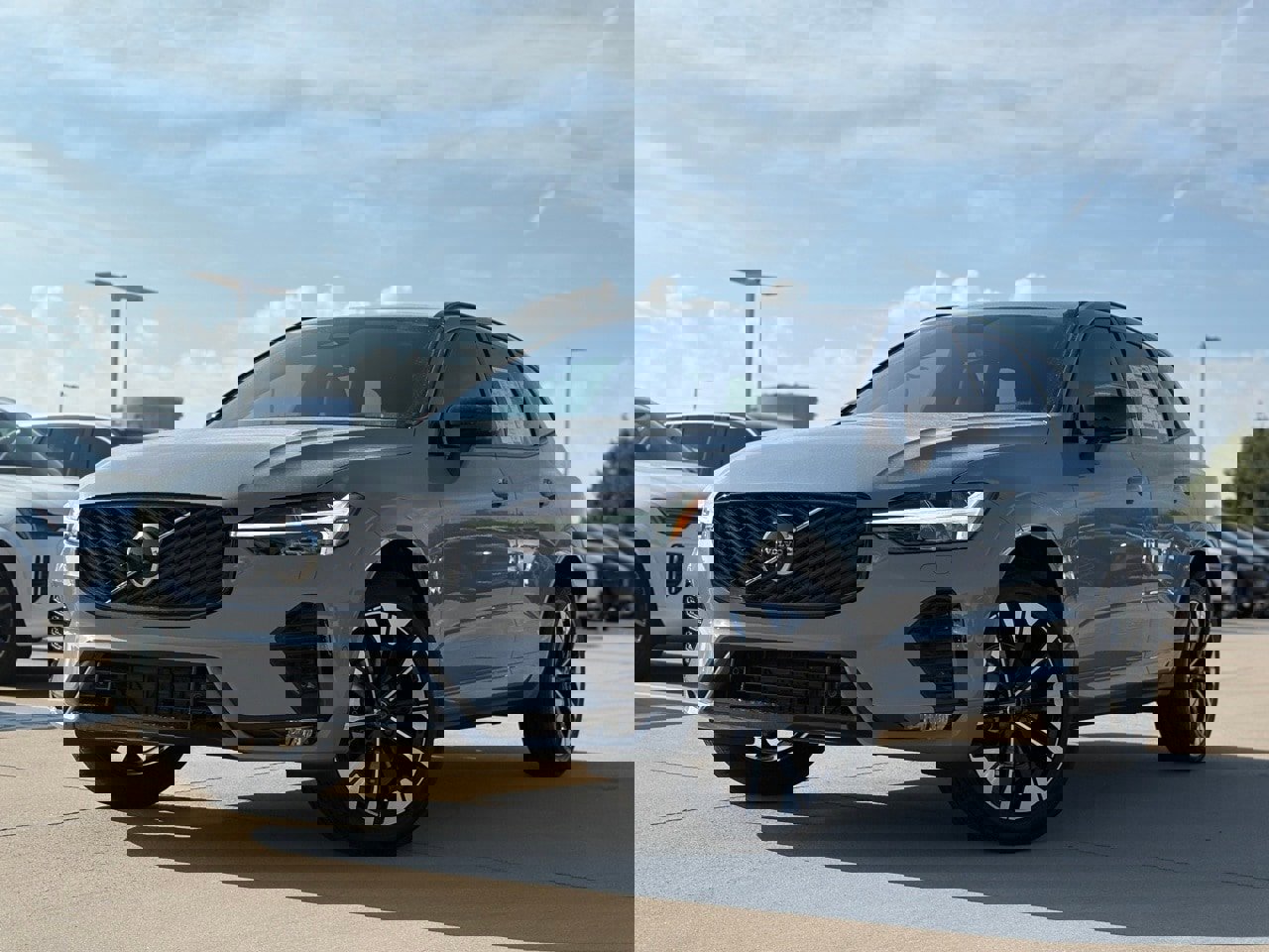 New 2026 Volvo XC60 B5 Plus w/ Protection Package Premier video 2