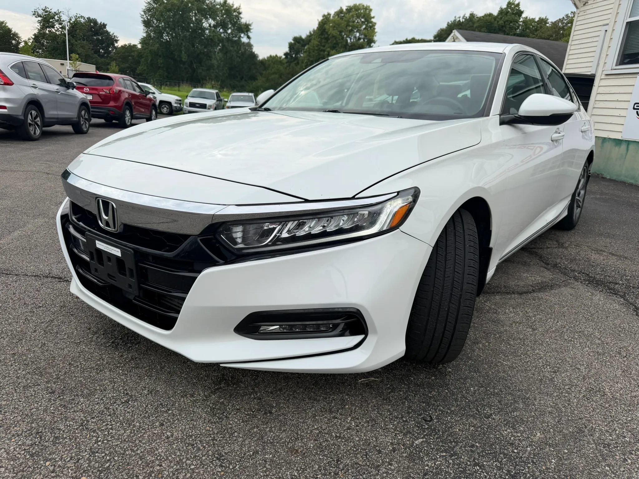 Used 2018 Honda Accord EX-L image 9