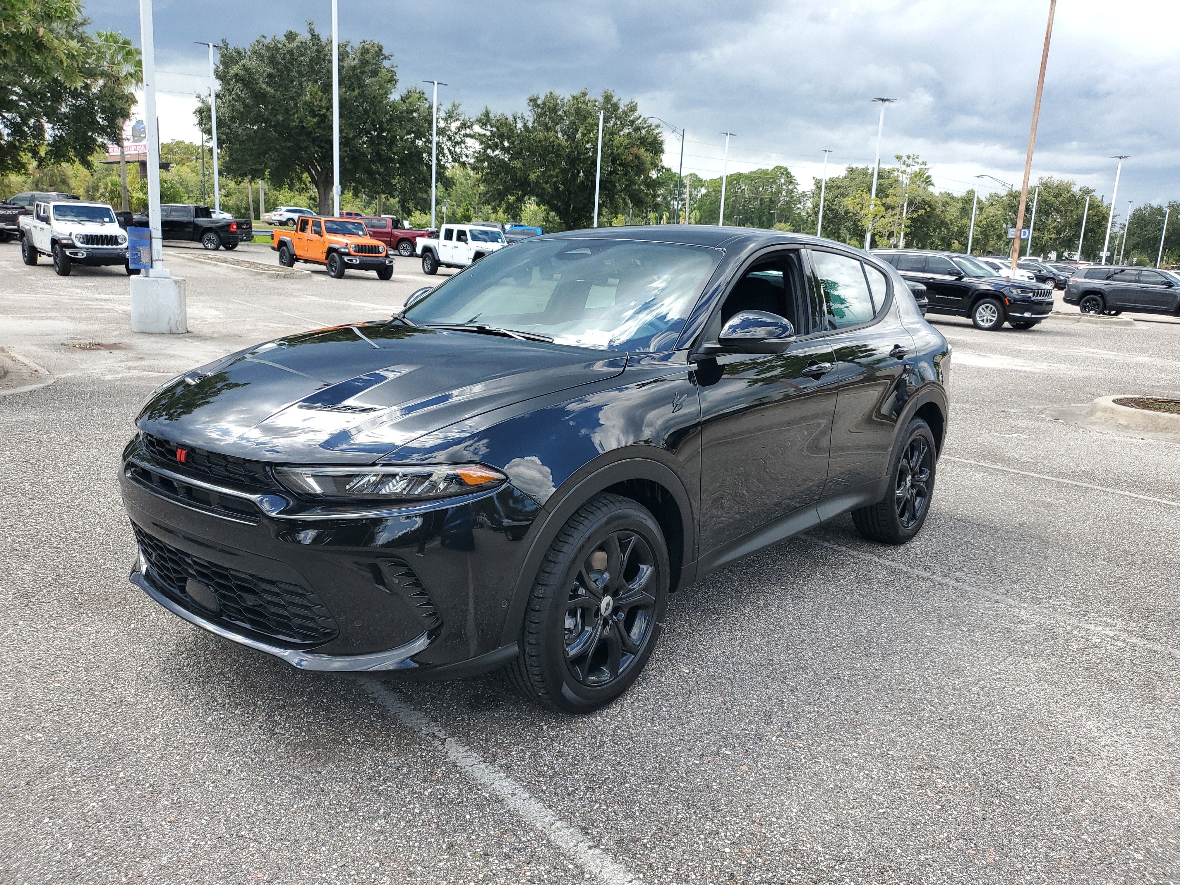 New 2025 Dodge Hornet GT w/ Tech Pack image 2