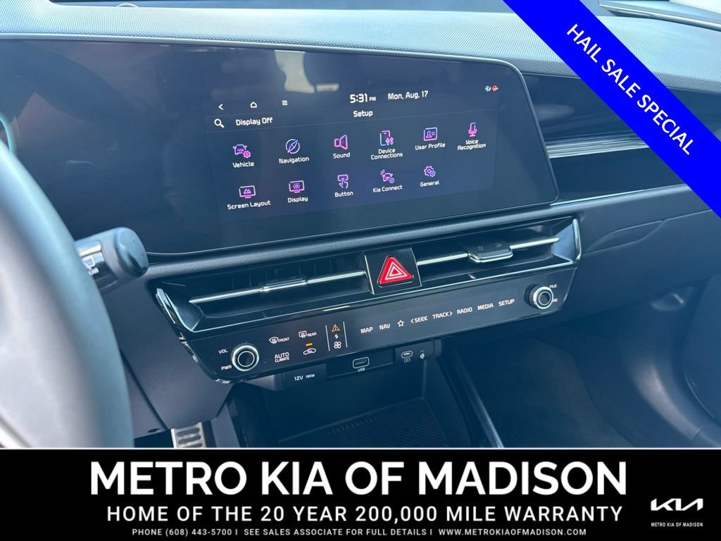 Used 2025 Kia Niro EX Touring FWD image 21