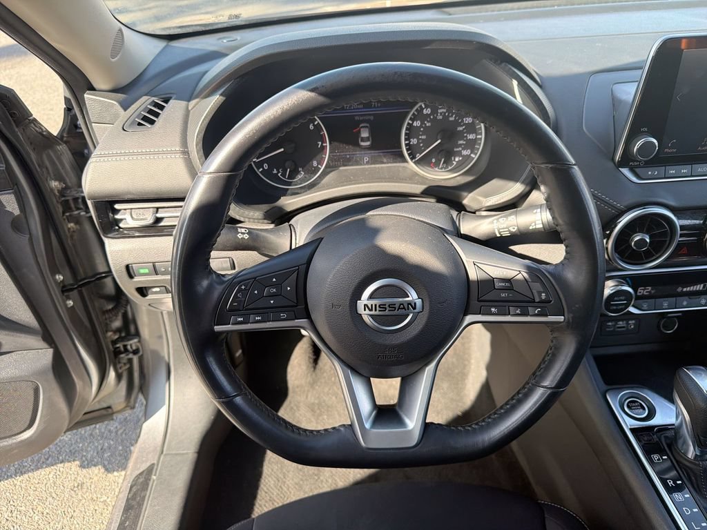 Used 2020 Nissan Sentra SV FWD image 11