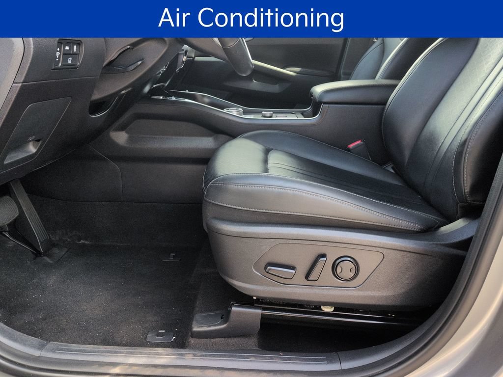 Used 2023 Kia Sorento EX AWD/4WD image 11
