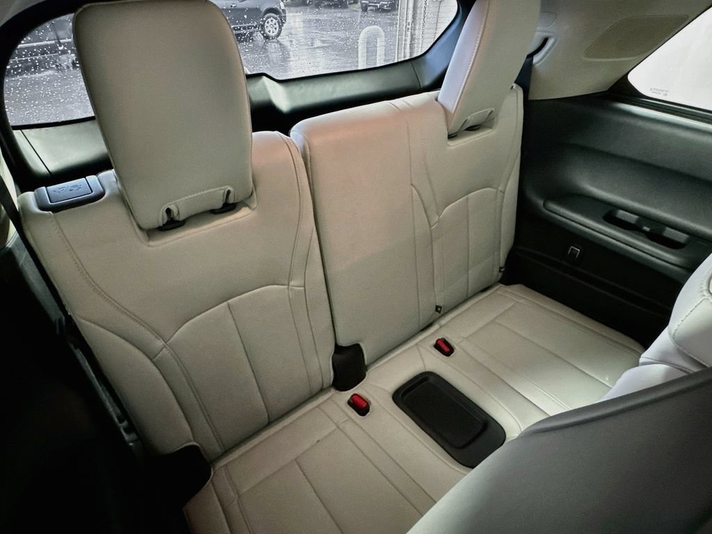 Used 2026 INFINITI QX60 Pure w/ Cargo Package FWD image 28