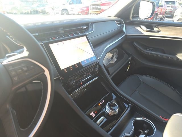 New 2025 Jeep Grand Cherokee L Limited image 25