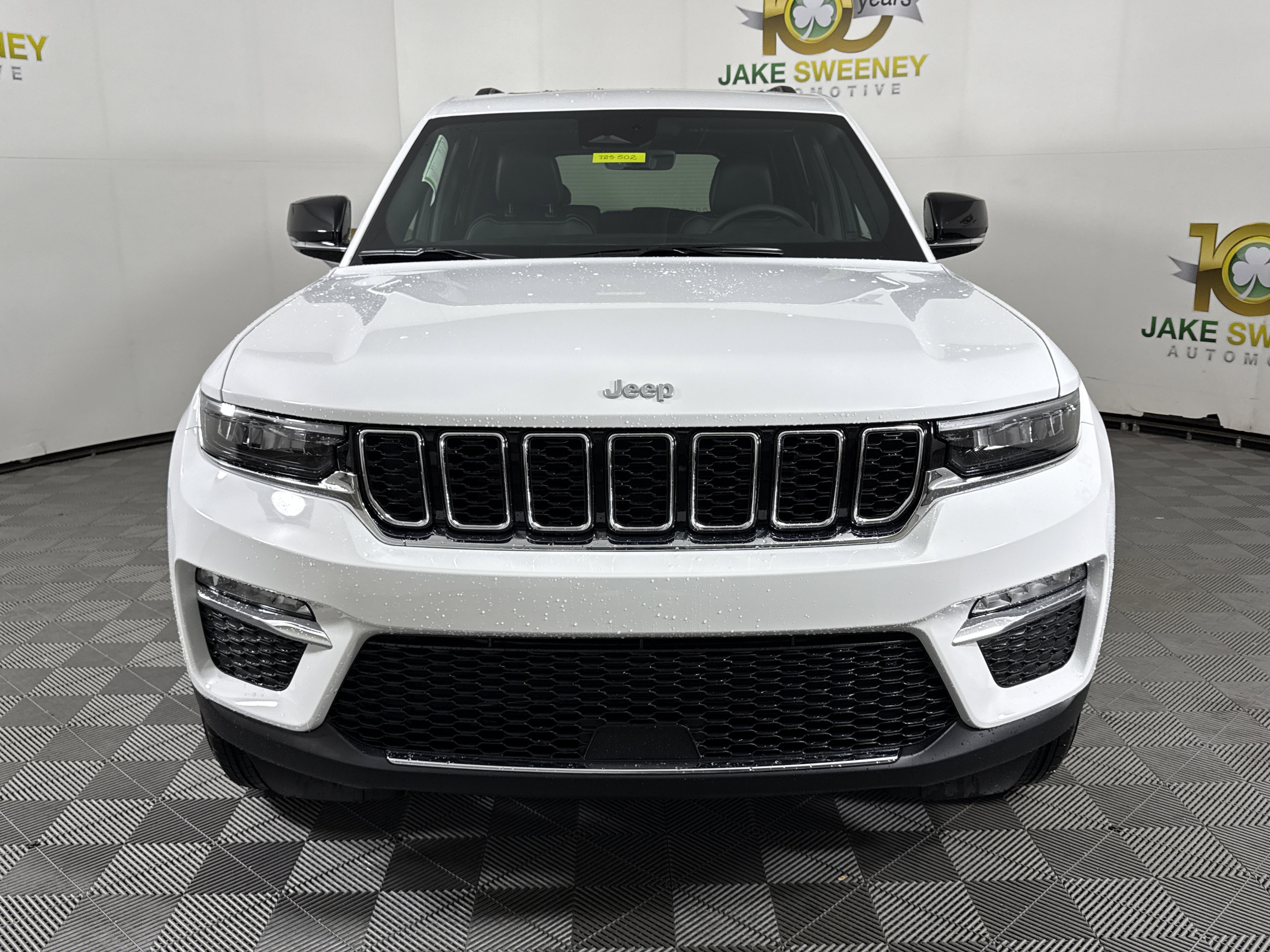 New 2025 Jeep Grand Cherokee Limited w/ Trailer Tow Package image 2